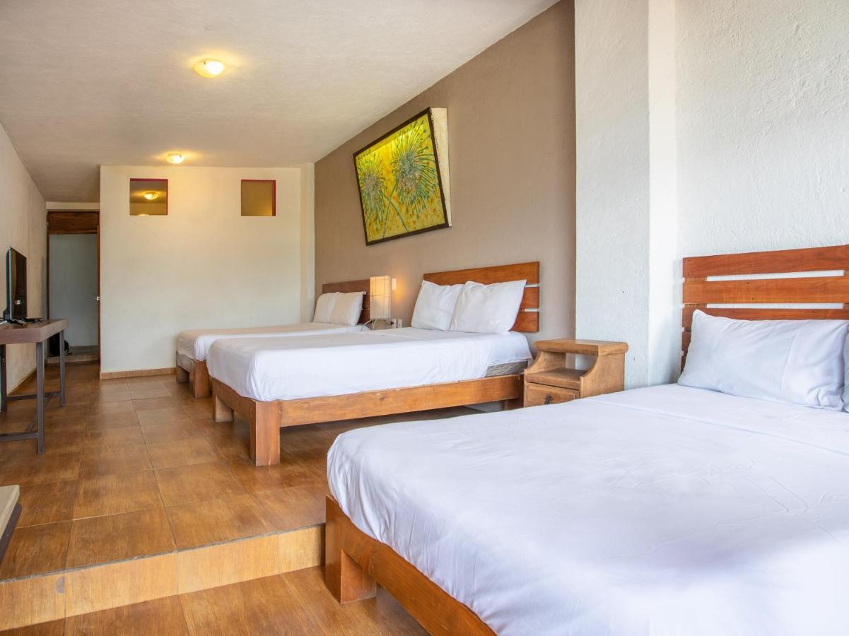 Hotel Santa Rosa Valle de Bravo Exterior photo